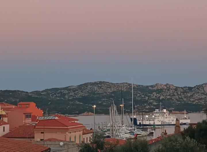 Appartamento La Terrazza - Localita Cala Gavetta La Maddalena  Exterior foto